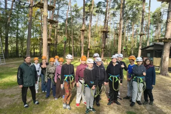 Klasa 7C z Zambrowa zdobyła park linowy w Broku